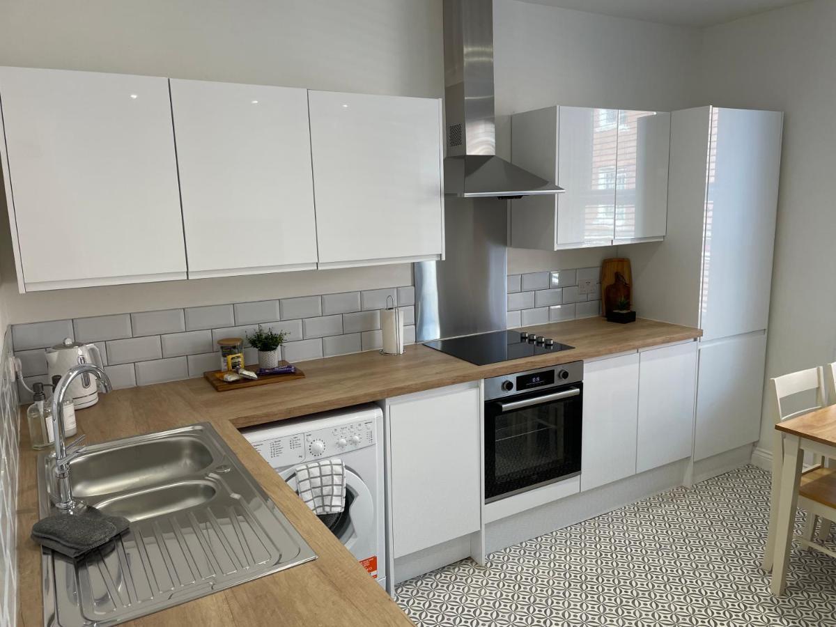 Apartment #2 - At 12 Story St Kingston upon Hull Εξωτερικό φωτογραφία